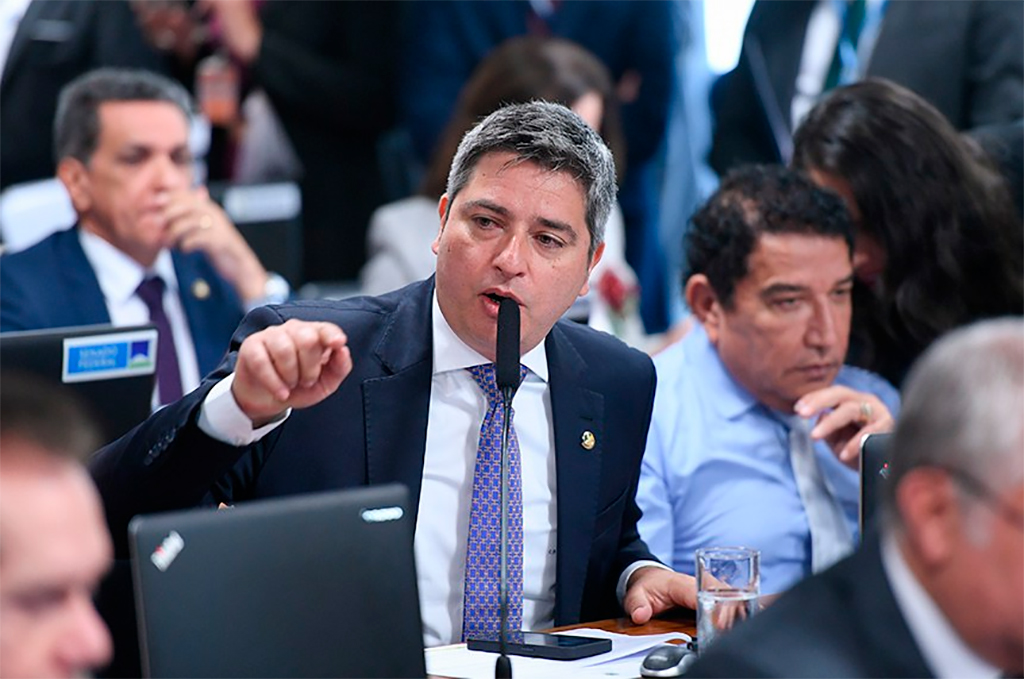 O senador Carlos Portinho (PL-RJ) é relator do projeto do senador Flávio Arns – Foto: Edilson Rodrigues/Agência Senado