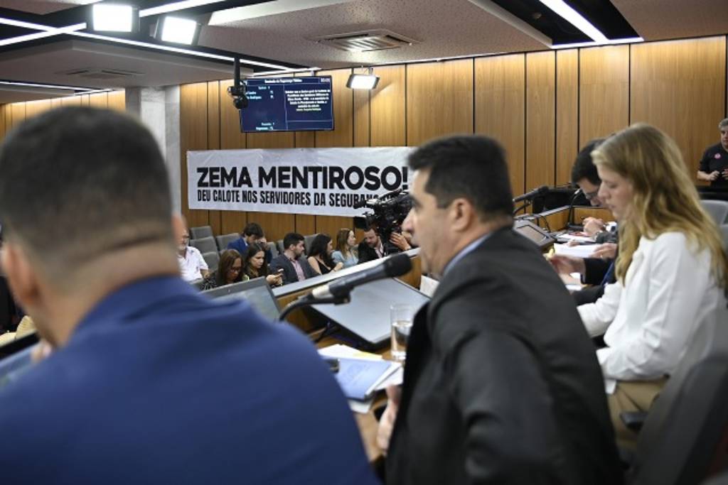 Deputado Rodrigues (PL-MG) e servidores das forças de segurança contestaram as explicações do governo para a interrupção do repasse patronal para o IPSM - Foto: Alexandre Netto
