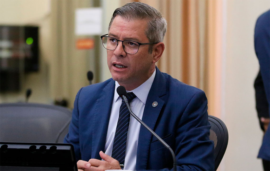 Cabo Bebeto (PL-AL) parabeniza ação contra comercialização de produtos falsificados - Foto: divulgação/Assembleia Legislativa de AL