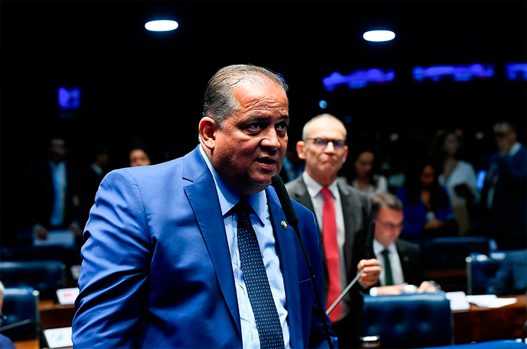 Senador Eduardo Gomes (PL-TO), relator do PL 2.338/2023, que regulamenta a IA, solicitou a sessão de debates temáticos – Foto: Marcos Oliveira/Agência Senado