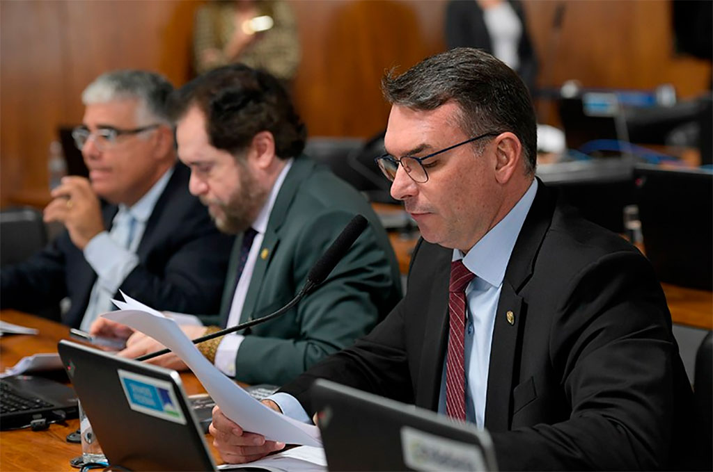 Senador Flávio Bolsonaro (PL-RJ), relator do PL 5.073/2019, que vai para a Câmara – Foto: Saulo Cruz/Agência Senado