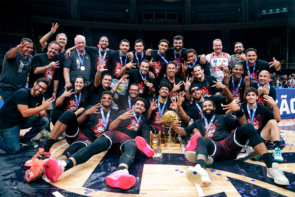 Time de Franca conquistou o tricampeonato do NBB na semana passada - Foto: Da Assessoria da deputada Delegada Graciela