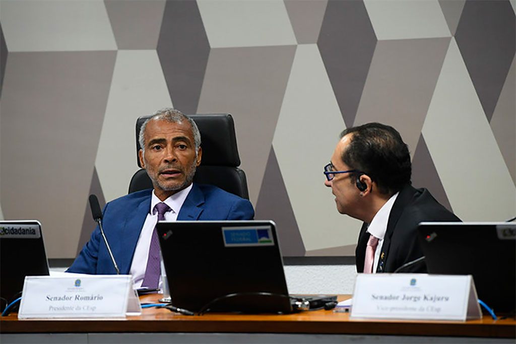 Jorge Kajuru e Romário (PL-GO) querem informações sobre a operação, que investiga fraudes no futebol em Goiás - Foto: Marcos Oliveira/Agência Senado