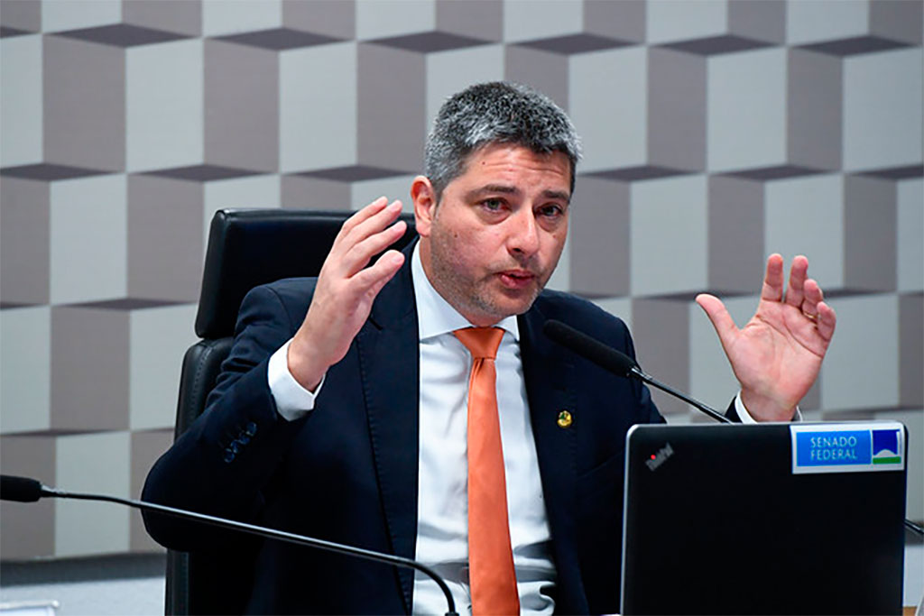 Plenário aprova projeto de Carlos Portinho (PL-RJ) que garante R$ 30 bilhões para investimentos em defesa nacional