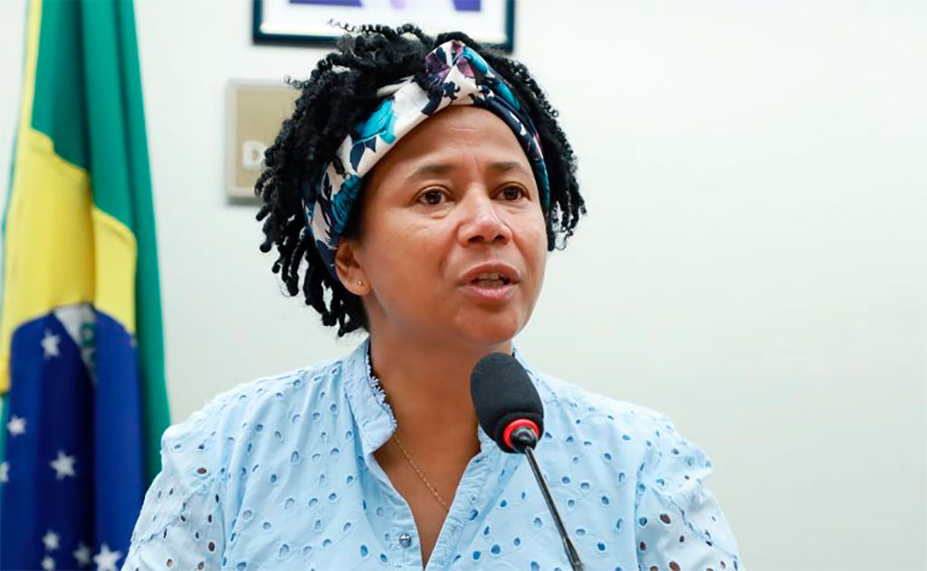 A deputada Silvia Cristina (PL-RO) recomendou a aprovação da proposta - Foto: Mario Agra/Câmara dos Deputados