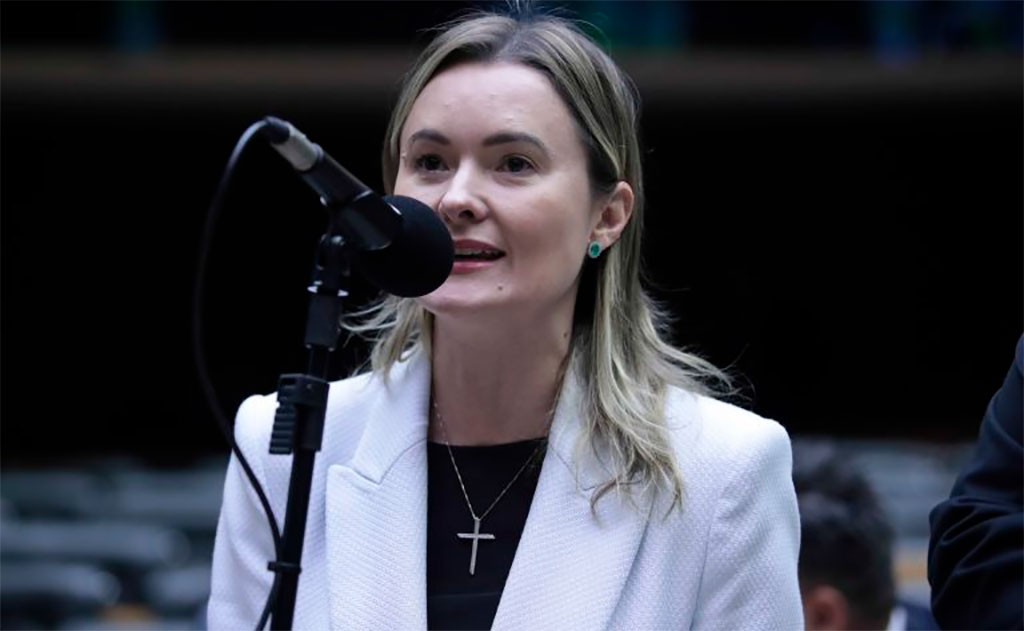 Relatora, a deputada Julia Zanatta (PL-SC) recomendou aprovar a proposta – Foto: Mário Agra/Câmara dos Deputados