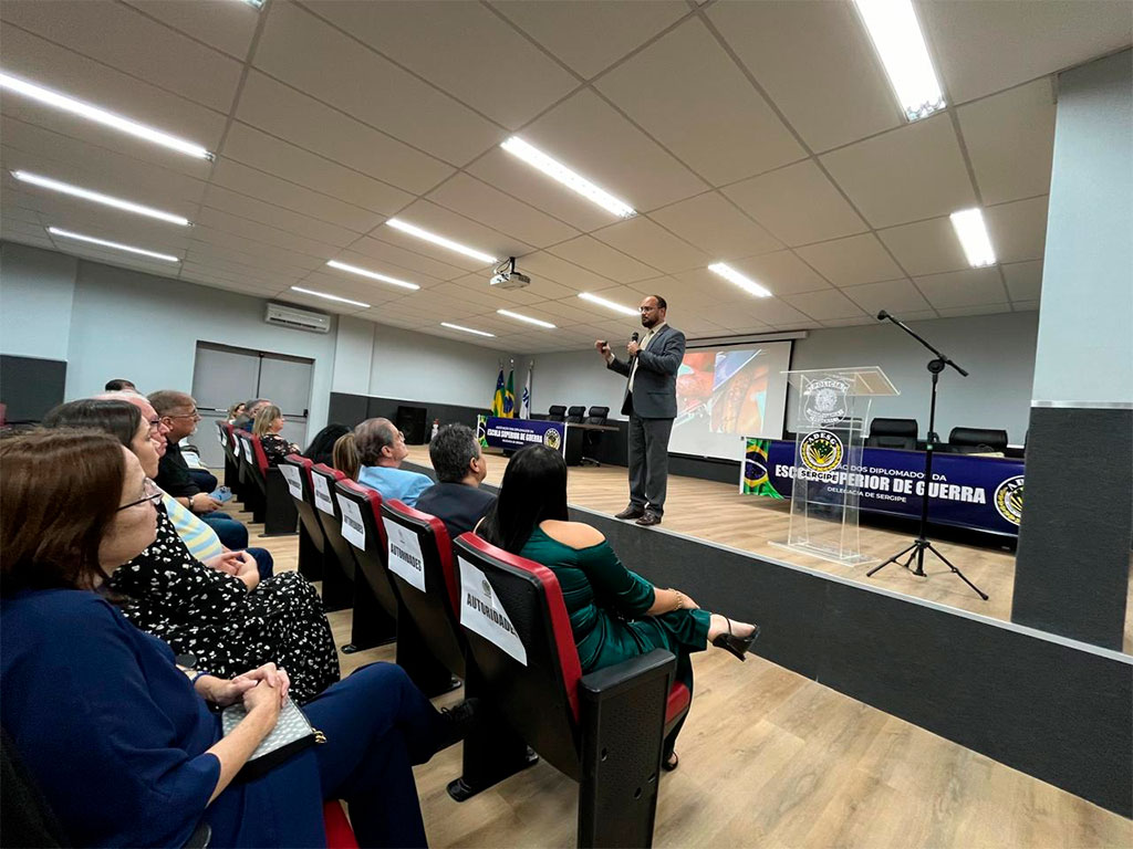 Deputado federal Capitão Alden (PL-BA) faz palestra na ADESG de Sergipe