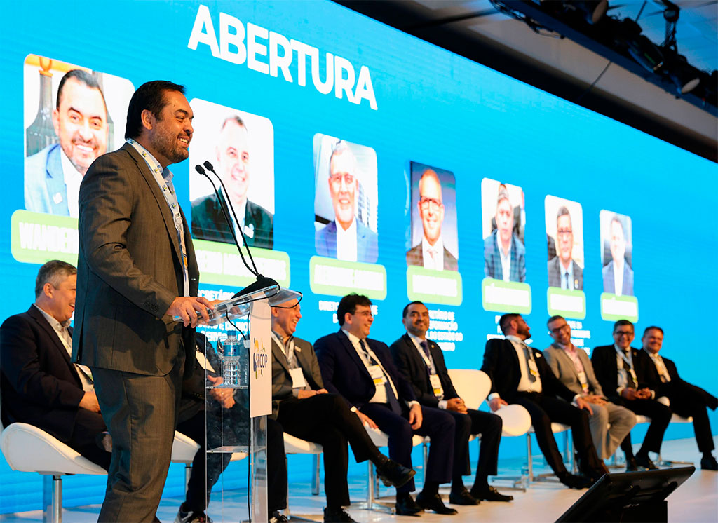 Governador Cláudio Castro (PL-RJ) durante cerimônia do Seminário Nacional de Tecnologia da Informação e Comunicação (TIC) para Gestão Pública (SECOP) – Foto: Rafael Campos