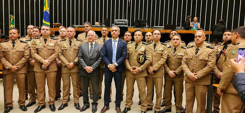 Deputado federal Gustavo Gayer (PL-GO - Imagens: Divulgação/Sessão solene em homenagem à PMGO de 2023