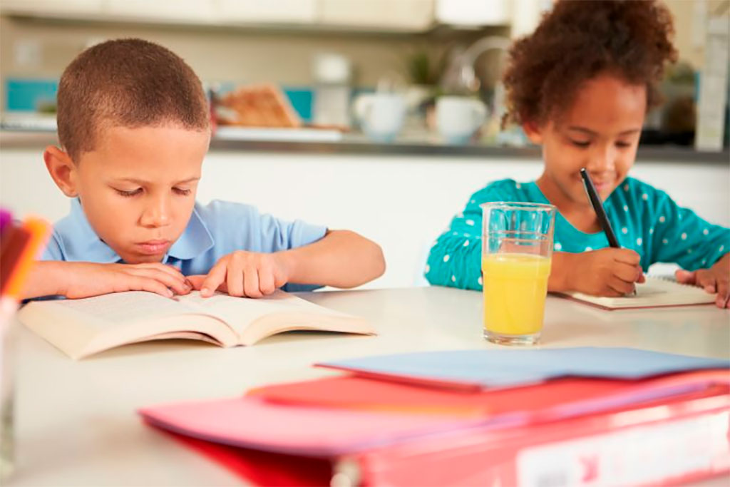 Pesquisa avaliou o desempenho de estudantes em 65 países – Foto: Monkeybusiness/DepositPhotos