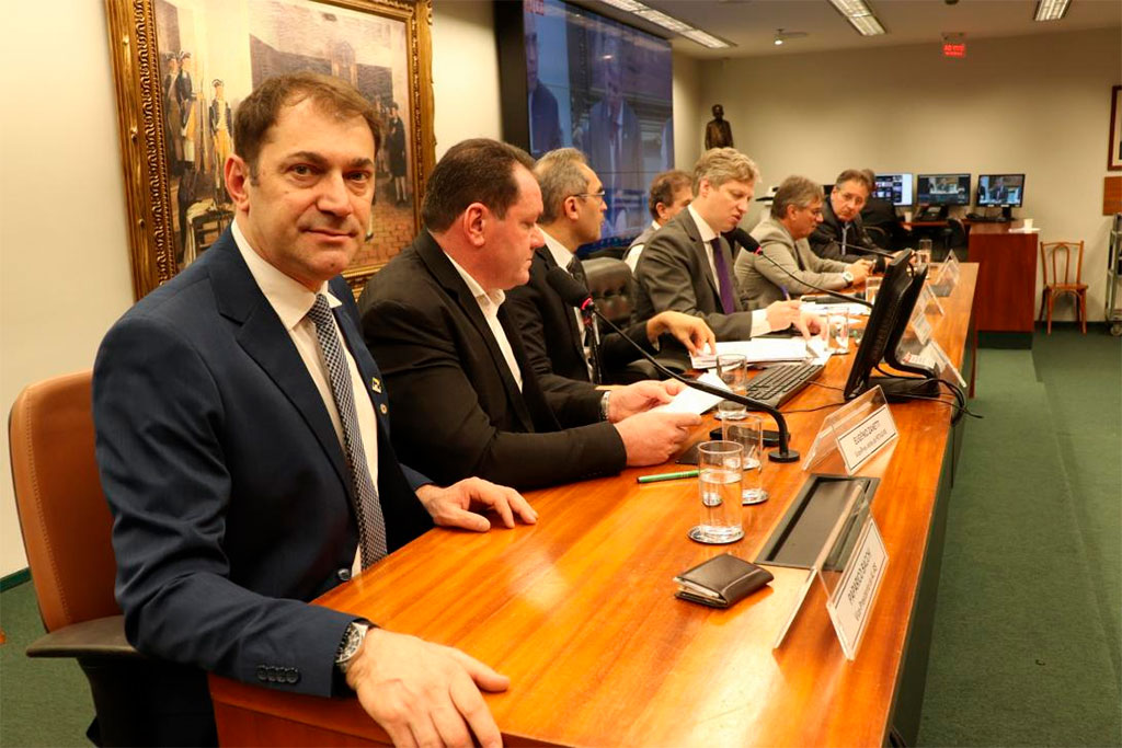 Em Brasília, Paparico Bacchi (PL-RS) acompanha audiência de conciliação sobre a dívida do Estado no STF – Foto: Fábio Gonçalves