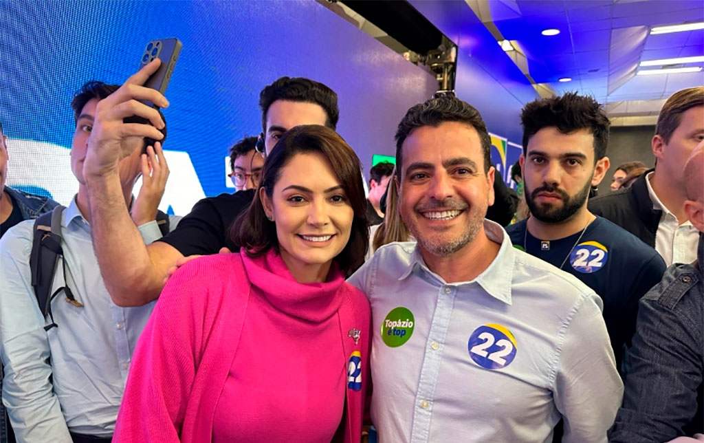 Deputado estadual Soratto (PL-SC) e a Presidente do PL Mulher, Michelle Bolsonaro - Foto: Fhillype Costa