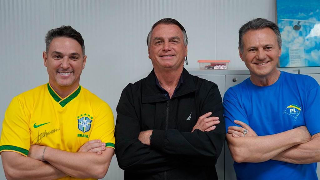 Presidente de Honra do PL, Jair Bolsonaro, Presidente do PL do RS, deputado federal Giovani Cherini (PL-RS) e o deputado federal Zucco (PL-RS) – Foto: divulgação/Assessoria de Imprensa do Deputado