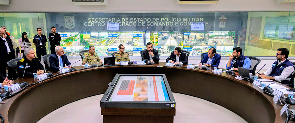 Reunião do Gabinete de Crise para o controle dos incêndios florestais - Foto: Macelo Regua.