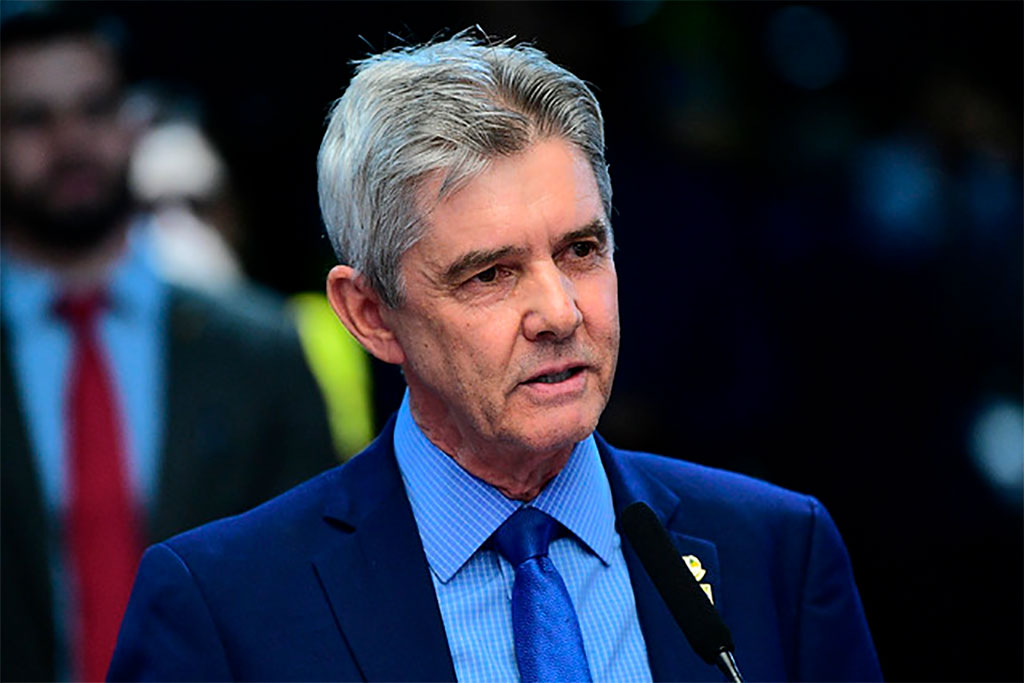 Em pronunciamento, à bancada, senador Jaime Bagattoli (PL-RO) - Foto: Pedro França/Agência Senado