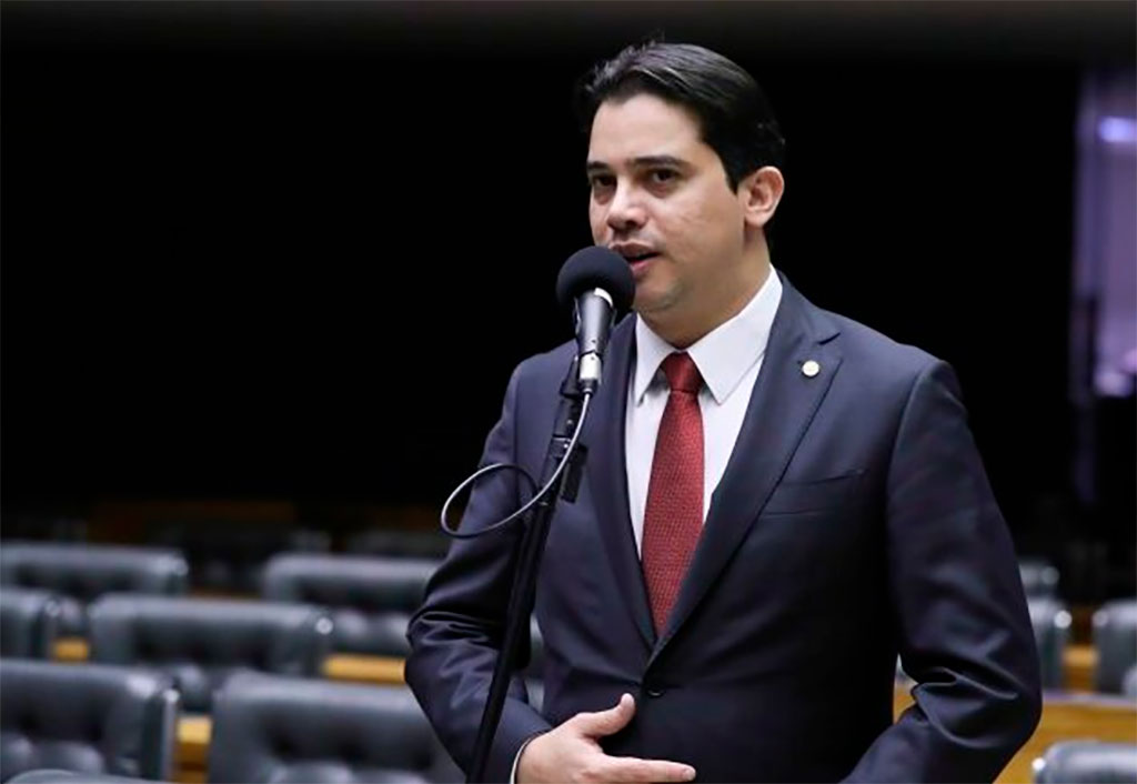 O autor da proposta, deputado Júnior Mano (PL-CE) – Foto: Bruno Spada/Câmara dos Deputados