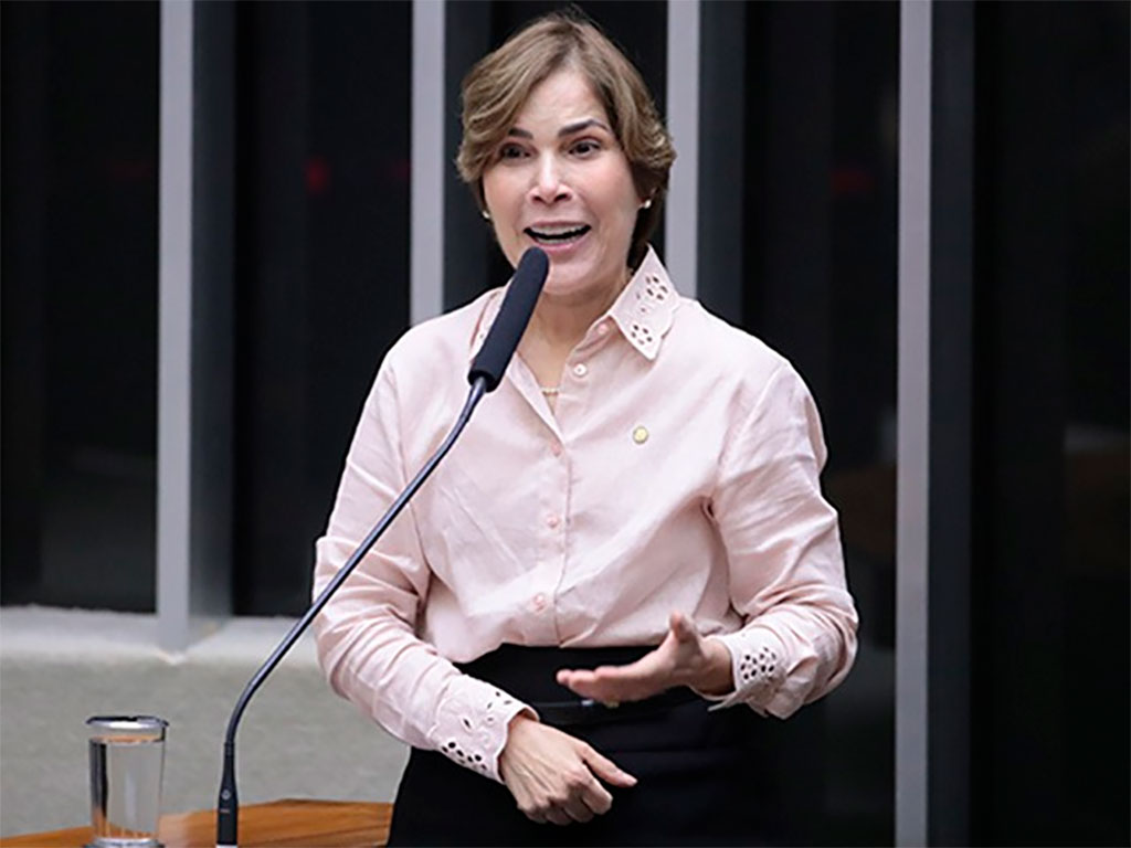 Dra. Mayra Isabel Correia Pinheiro