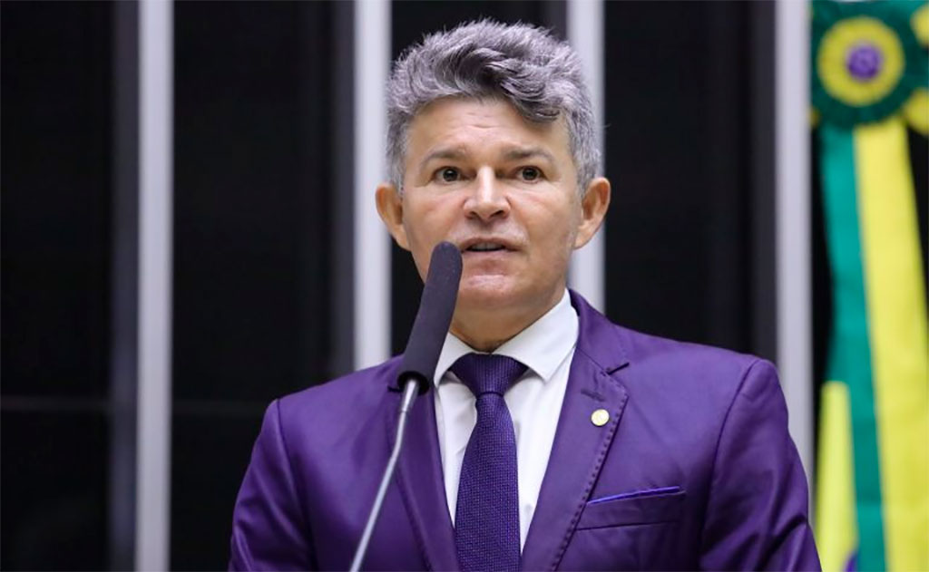 Medeiros (PL-MT): é preciso estimular o uso de meios de transporte que não poluem o ambiente – Foto: Mário Agra/Câmara dos Deputados