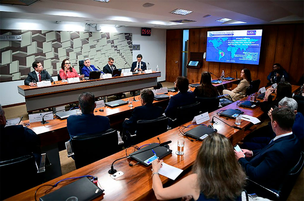 Senador Izalci Lucas (PL-DF) coordena GT no âmbito da CAE sobre regulamentação da reforma tributária – Foto: Marcos Oliveira/Agência Senado