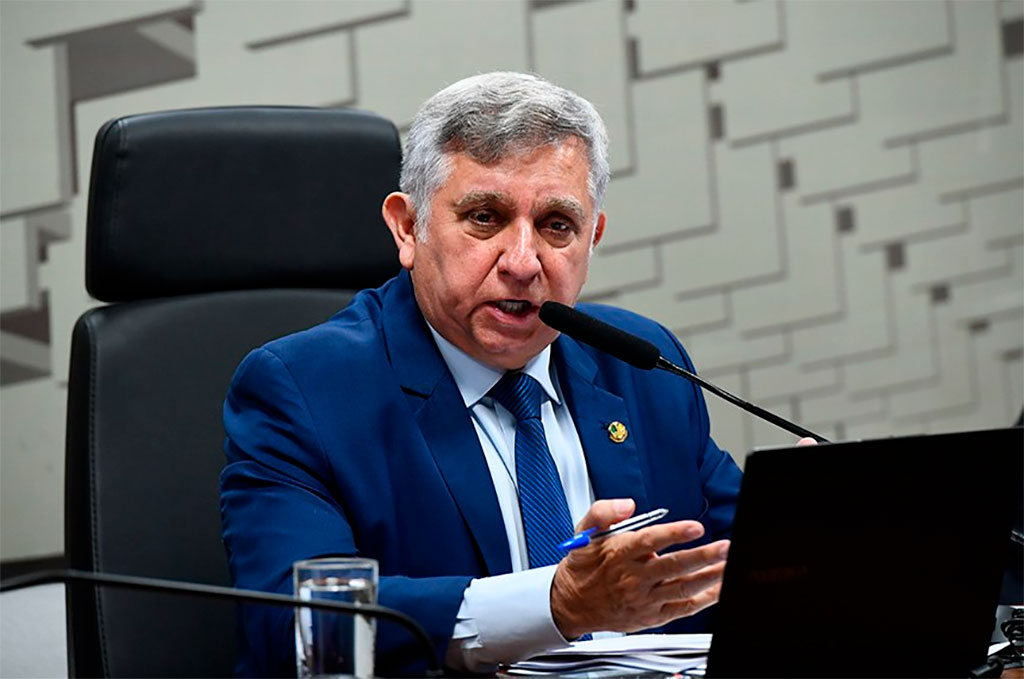 Senador Izalci Lucas (PL-DF) relatou o PL 1.910/2022, que segue para a Comissão de Educação – Foto: Roque de Sá/Agência Senado