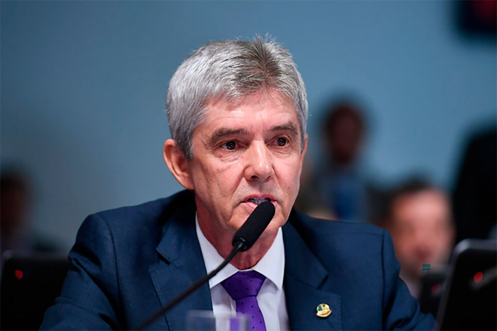 Em pronunciamento, à bancada, senador Jaime Bagattoli (PL-RO) - Foto: Foto: Edilson Rodrigues/Agência Senado