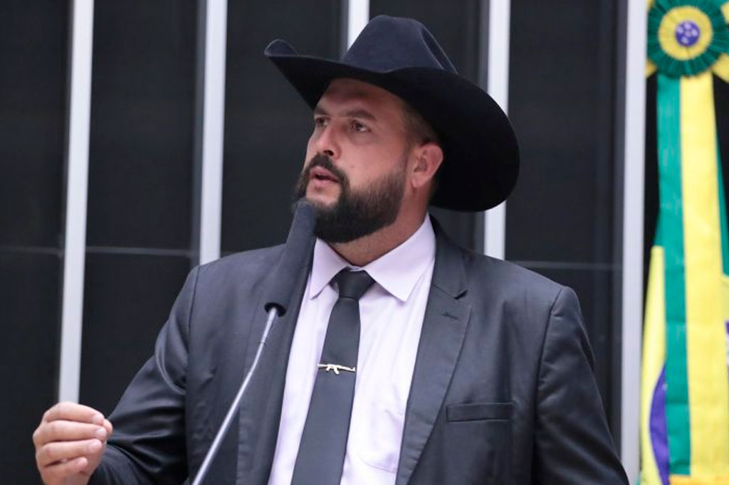 O deputado Zé Trovão (PL-SC) recomendou aprovar uma nova versão do texto – Foto: Bruno Spada / Câmara dos Deputados