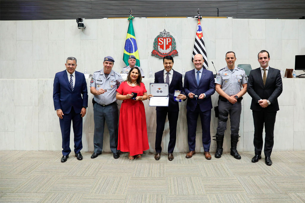 Polícia Rodoviária premia concurso de cartão de Natal e lança calendário 2025 - Foto: divulgação/Assessoria do deputado Carlos Cezar/ALESP