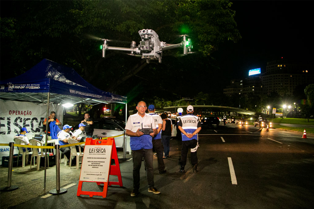 Drone em ação durante a fiscalização da Operação Lei Seca - Foto: Divulgação Gov RJ