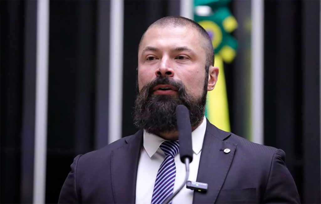 O deputado Delegado Paulo Bilynskyj (PL-SP) recomendou aprovar a proposta – Foto: Mário Agra/Câmara dos Deputados