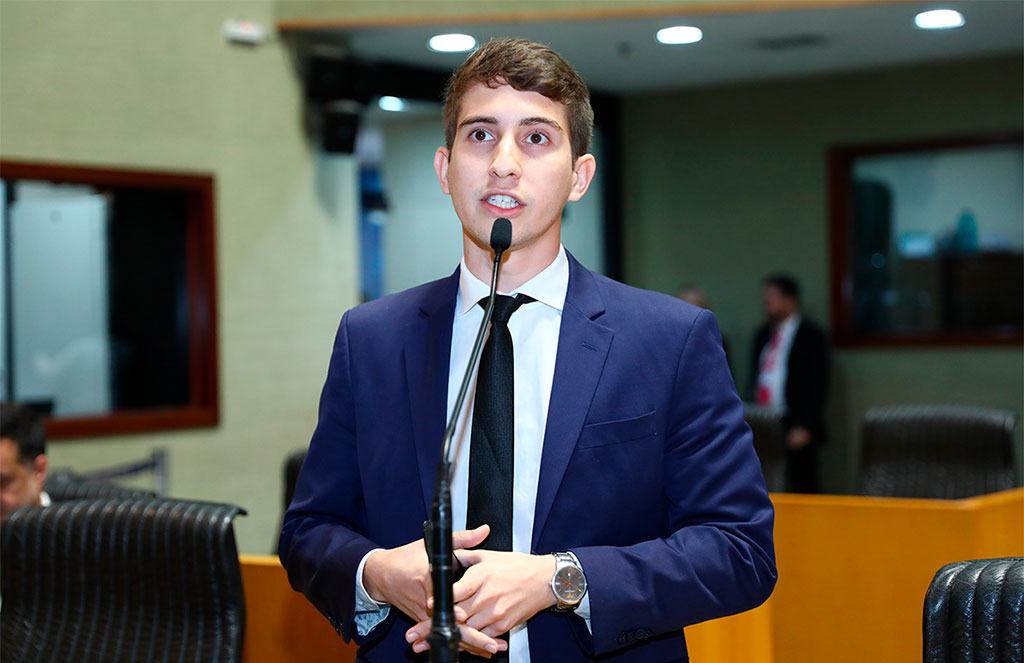 Lucas Polese (PL-ES): perda do direito à relação íntima é parte integrante da prisão por condenação criminal / Foto: Ellen Campanharo