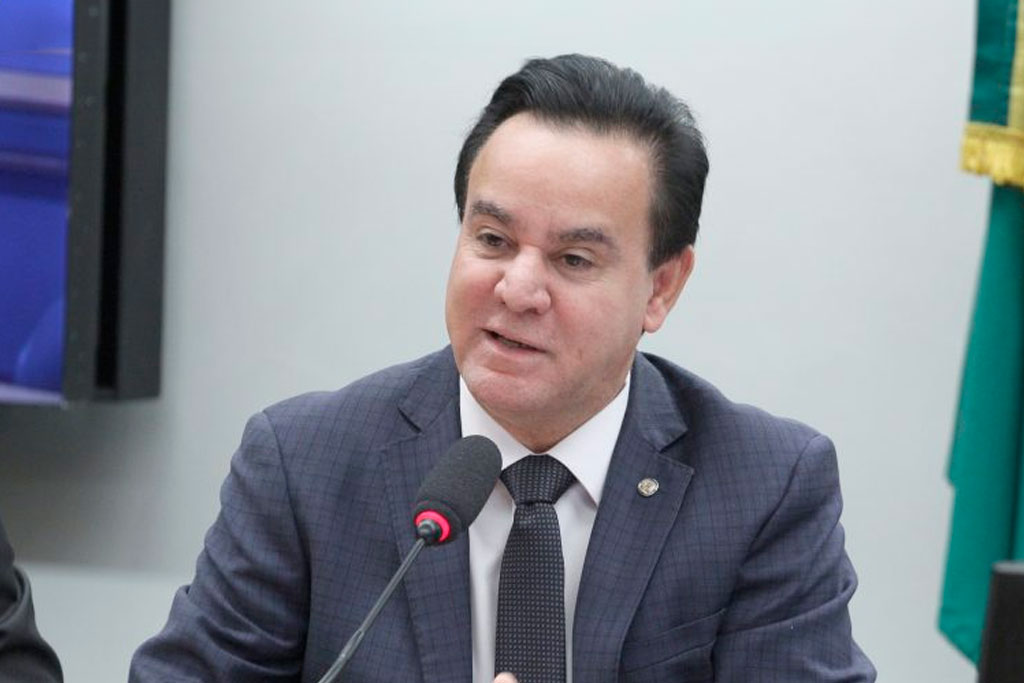 Adilson Barroso (PL-SP): invasão de terras não pode ser usada para incentivar reforma agrária - Foto: Vinicius Loures / Câmara dos Deputados