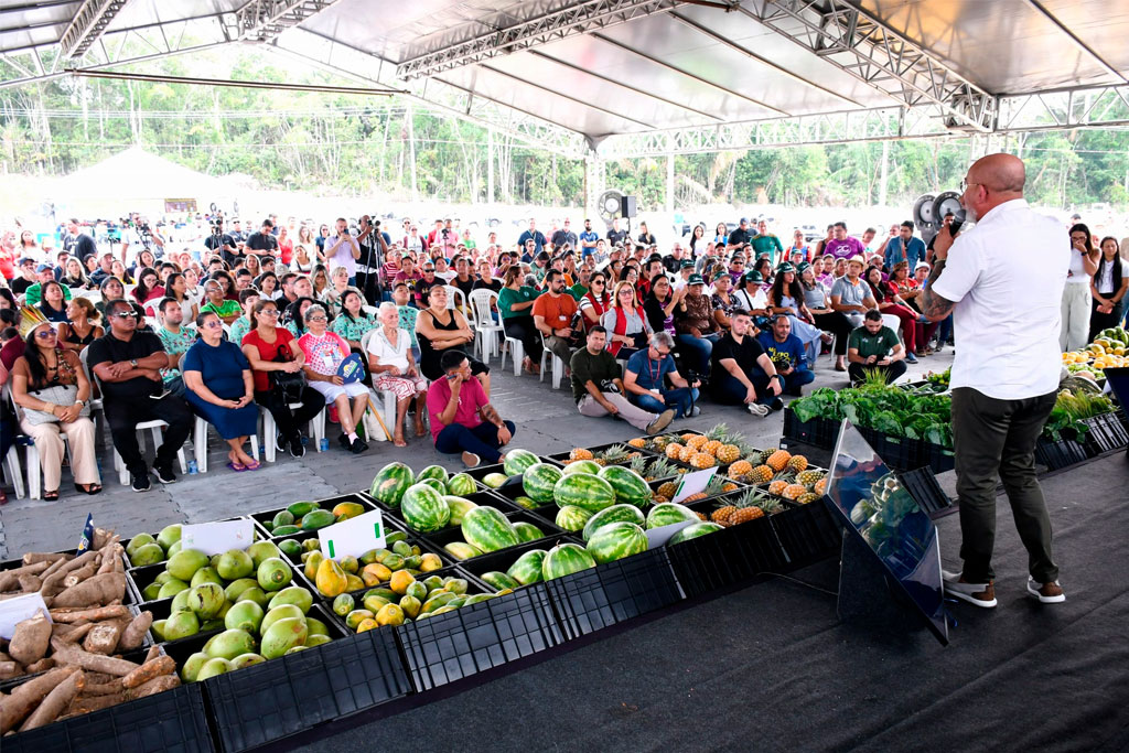 Cabo Maciel participa de entrega de 328 toneladas de alimentos pelo PAA e parabeniza o governador Wilson Lima - Foto: Paulo Ferraz