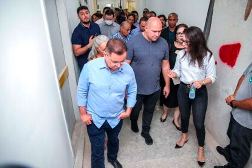 O objetivo dos parlamentares foi conhecer as instalações da ala infantil da unidade Foto: Vanderson Ferraz Santos