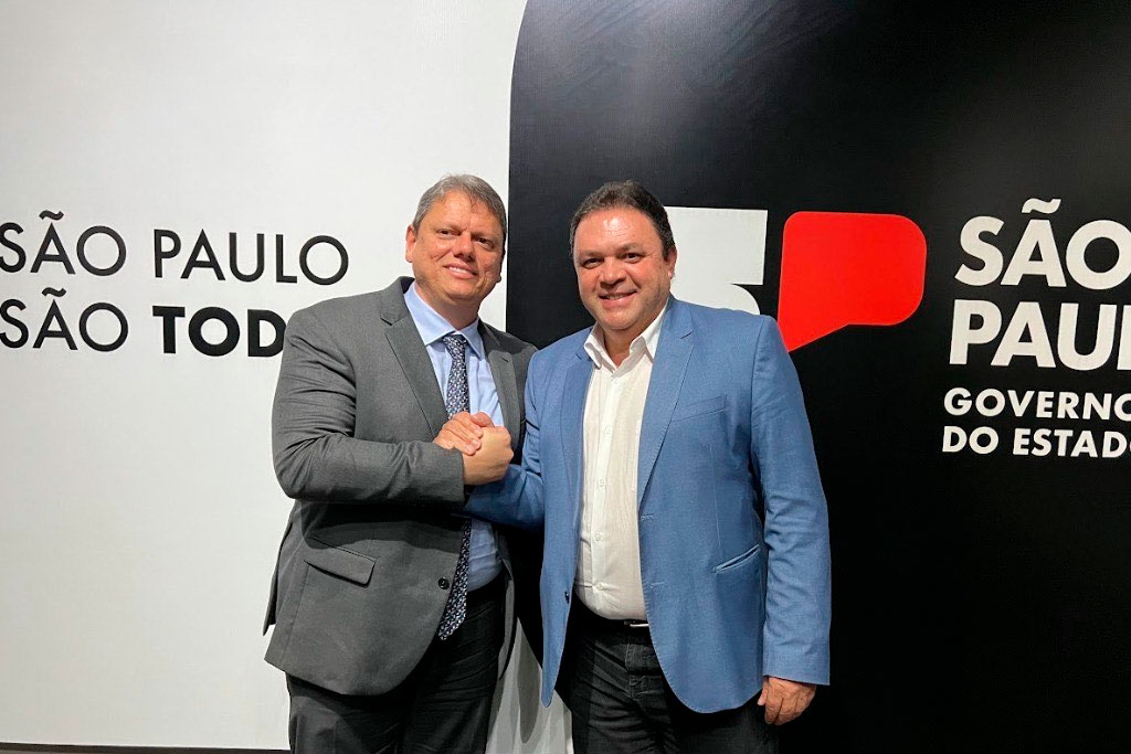 Deputado estadual Marcos Damásio (PL-SP) a (dir) e Governador Tarcísio (esq) - Foto: Da Assessoria do deputado Marcos Damasio