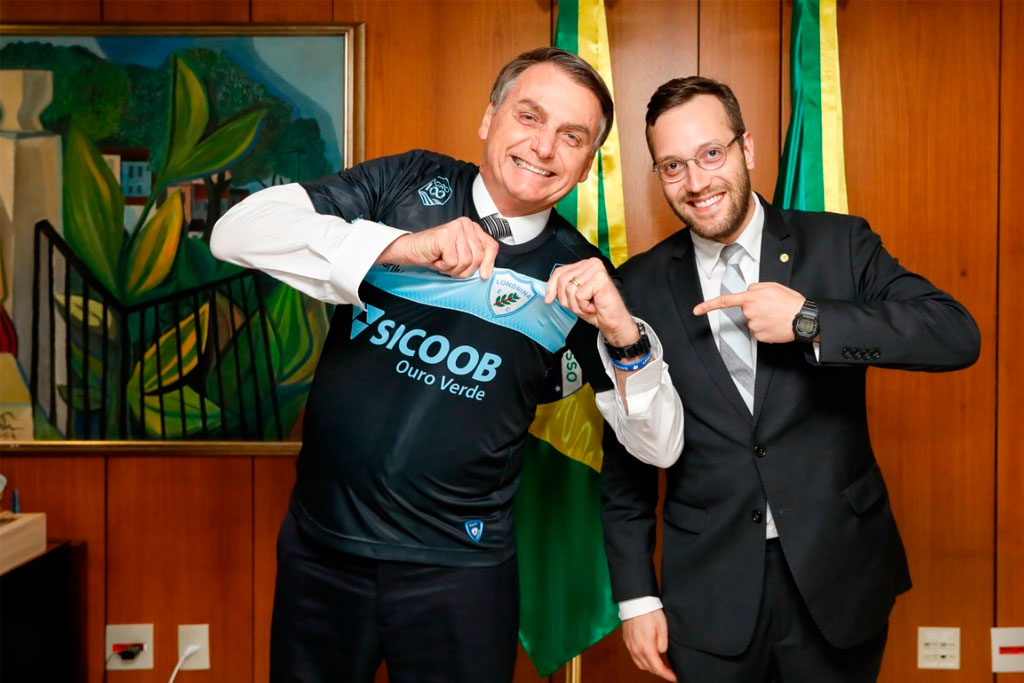Presidente de Honra do Partido Liberal, Presidente Jair Bolsonaro, e o deputado federal Filipe Barros (PL-PR)