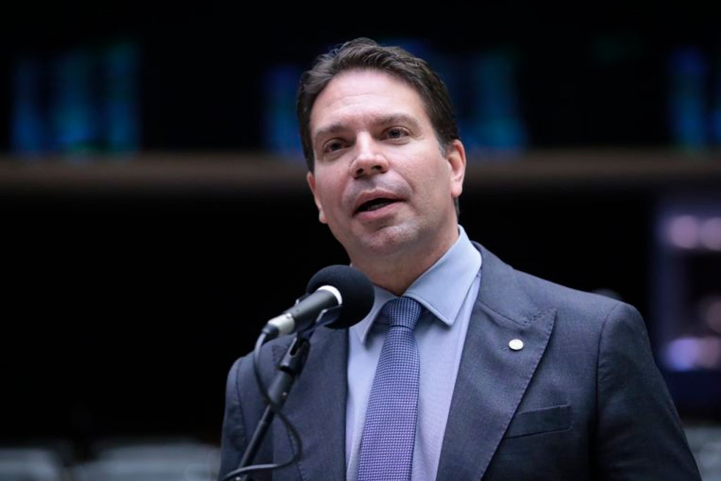 O relator, Deputado Delegado Ramagem (PL-RJ) recomendou a aprovação, com mudanças - Foto: Mário Agra/Câmara dos Deputados