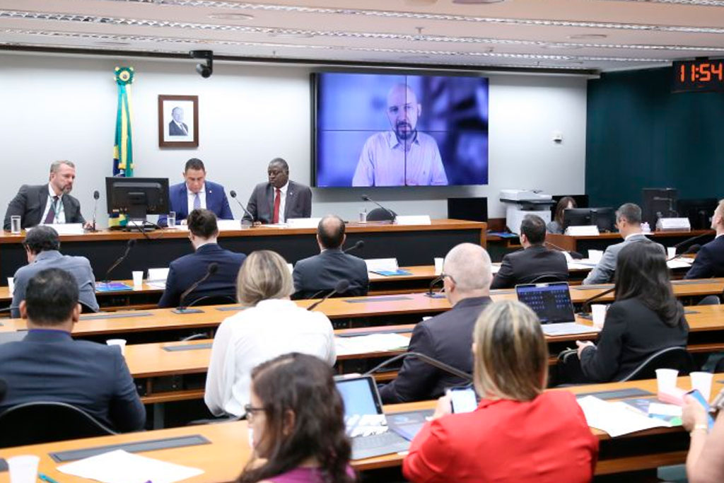Centro de Estudos e Debates Estratégicos debateu impactos da inteligência artificial - Kayo Magalhães / Câmara dos Deputados