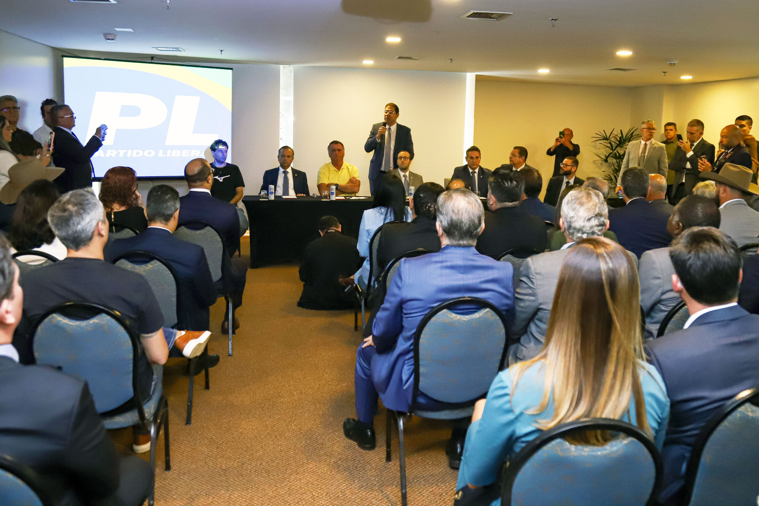 Bolsonaro se reúne com parlamentares do PL em café da manhã para reforçar apoio às candidaturas de Hugo Motta e Davi Alcolumbre - Foto: Natanael Alves/PL