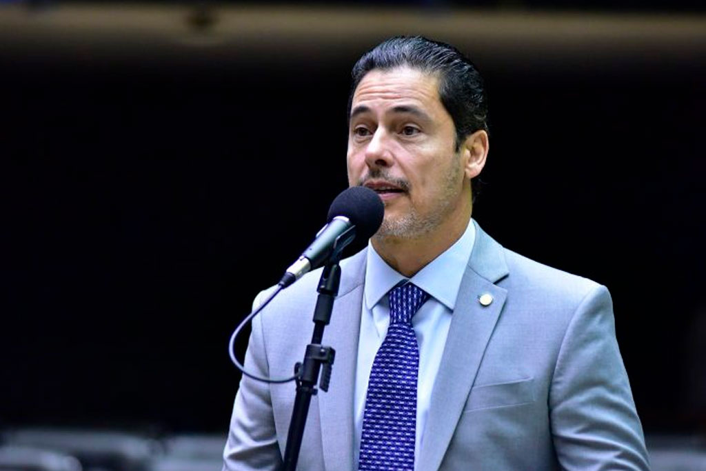 O autor da proposta deputado Marcio Alvino (PL-SP): isenção vai melhorar competitividade de produtos nacionais – Foto: Zeca Ribeiro/Câmara dos Deputados