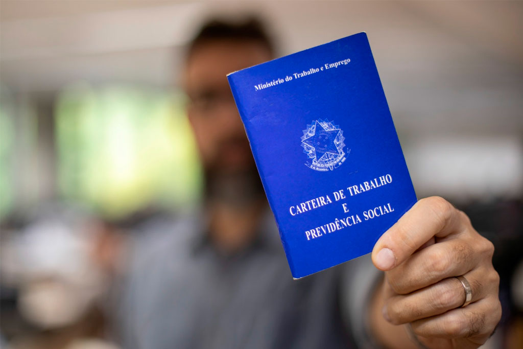 As oportunidades com carteira assinada estão concentradas nas regiões Metropolitana, Médio Paraíba e Serrana do Rio de Janeiro -Foto: Rafael Campos