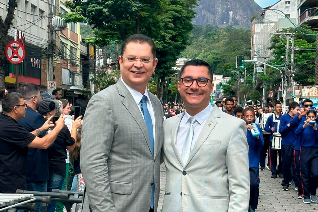 Deputado federal Sóstenes Cavalcante (PL-RJ) e o prefeito Johnny Maycon - Foto: divulgação/Assessoria de Imprensa do Deputado