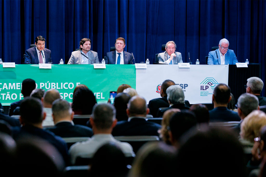 ALESP recebe prefeitos e vereadores em seminário sobre orçamento público e gestão responsável - Fotos: Rodrigo Romeo