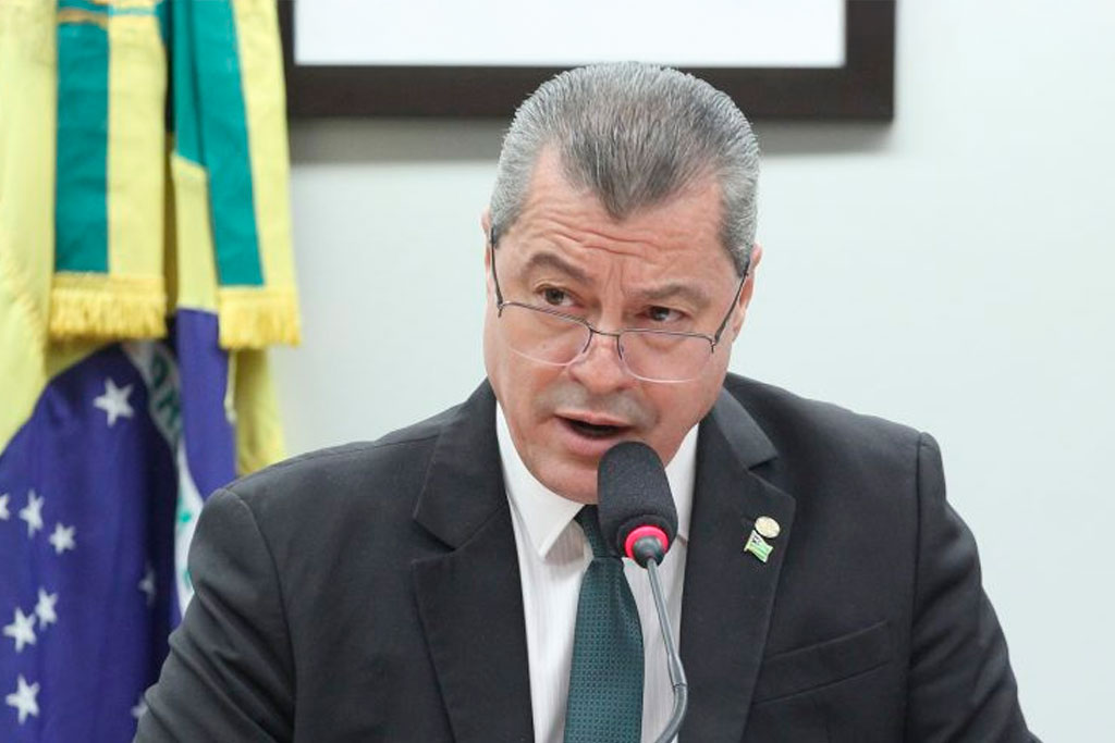 O relator, deputado Daniel Agrobom (PL-GO), recomendou a aprovação do texto – Foto: Vinicius Loures / Câmara dos Deputados