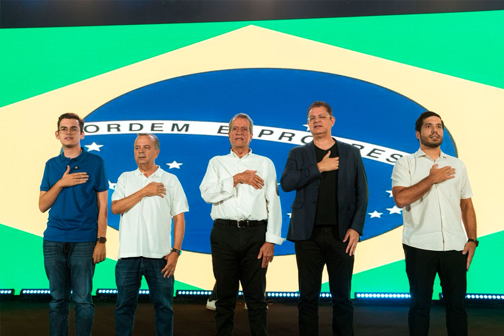 Deputado estadual e Presidente do PL Jovem Carmelo Neto (PL-CE), o Secretário Geral do PL secretário-geral do PL Senador Rogério Marinho (PL-RN), o Presidente Nacional do PL, Valdemar Costa Neto, o Líder do PL na Câmara dos Deputados, Deputado Sóstenes Cavalcante (PL-RJ) e o Presidente do PL Ceará, Deputado André Fernandes (PL-CE) – Foto: divulgação/Assessoria de Imprensa do PL