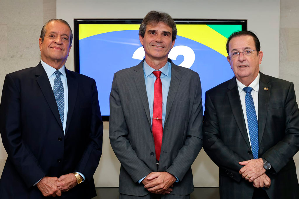 O PL de Tupã ganhou o retorno de Alexandre Scombatti, indicação do deputado federal Luiz Carlos Motta (PL-SP) e o presidente nacional do PL, Valdemar Costa Neto - Foto: divulgação/Assessoria/PL São Paulo