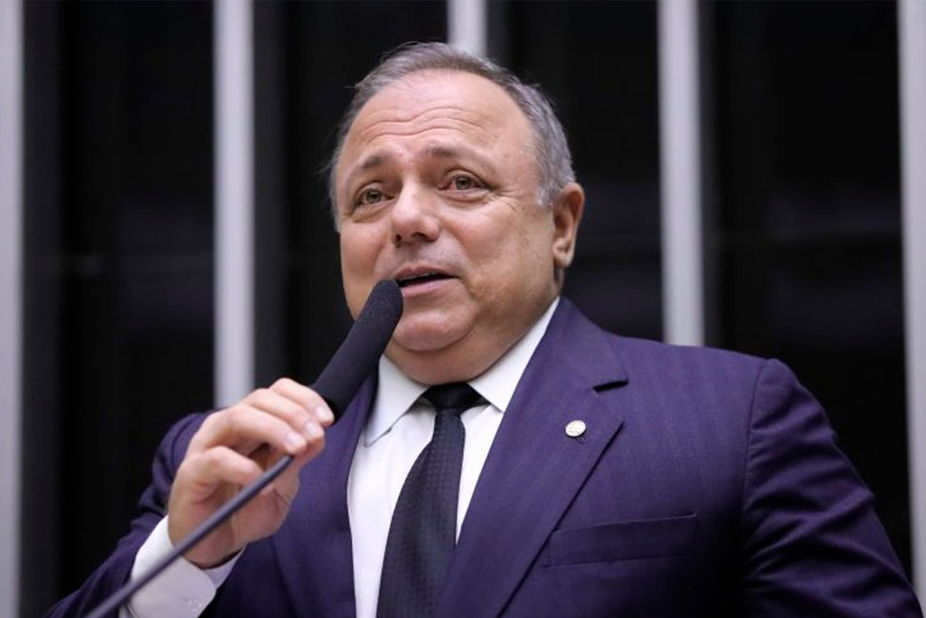 Relator, Deputado General Pazuello (PL-RJ), criticou o percentual, afirmando que não compensa as perdas – Foto: Mário Agra / Câmara dos Deputados