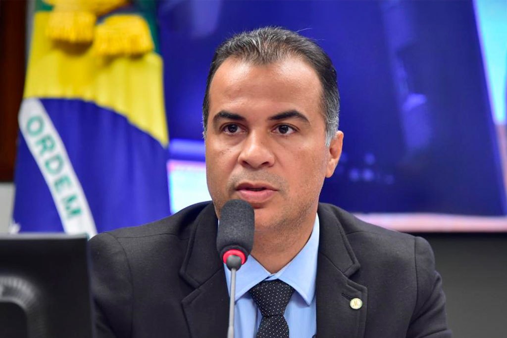 Deputado Filipe Martins (PL-TO) - Foto: Zeca Ribeiro / Câmara dos Deputados