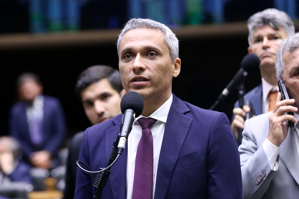 Gustavo Gayer (PL-GO) sai em defesa da indústria automobilística nacional e decisões de Maduro contra o Brasil – Foto: divulgação/Agência Câmara de Notícias