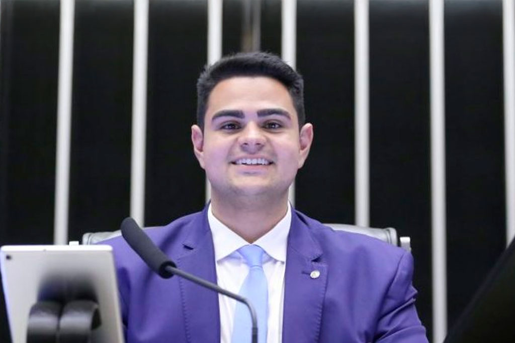 O relator, deputado Icaro de Valmir (PL-SE): medida corresponde a demanda recorrente da população com deficiência - Foto: Kayo Magalhães / Câmara dos Deputados
