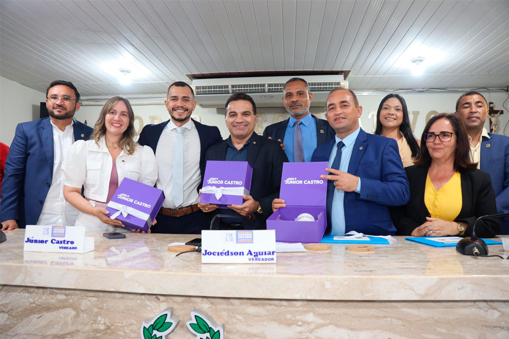 Deputados Josimar, Detinha recebem título de Cidadão Vargem-grandense em noite de reconhecimento e gratidão - Foto: divulgação/Blog do Diniz